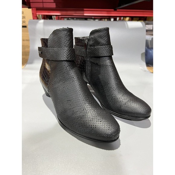 ECCO Sculptured 45 Black Leather Ankle Bootie Textured Snakeskin‎ US 10-10.5 - Picture 1 of 10